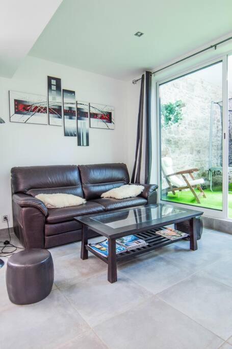 Appartement Avec Jardin Interieur 4 Pers Centre Ville Nemours Buitenkant foto